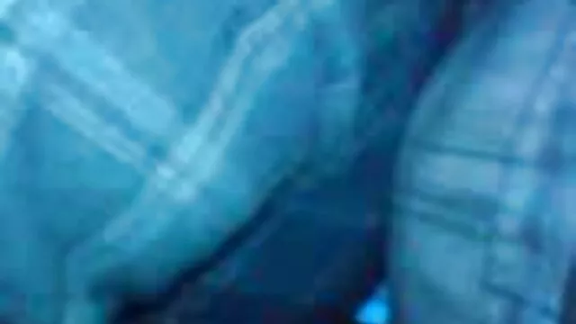 Visoka definicija :  Kancelarijska beba u štiklama pruža seksualnu radost usamljenoj prijateljici Hot porn 