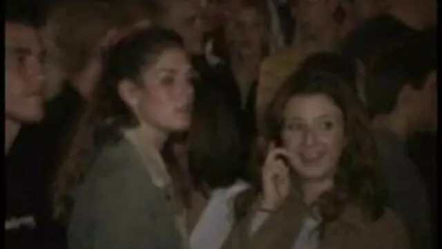 Visoka definicija :  Brinete nimfosice imaju seksualni plan i vozač je dio toga Hot porn 