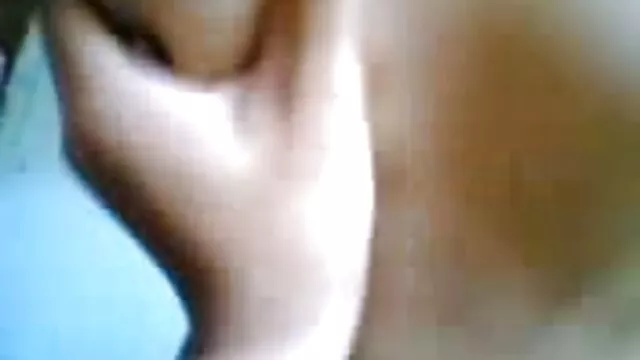 Visoka definicija :  Slatka ebanovina MILF daje najbolje POV pušenje Hot porn 