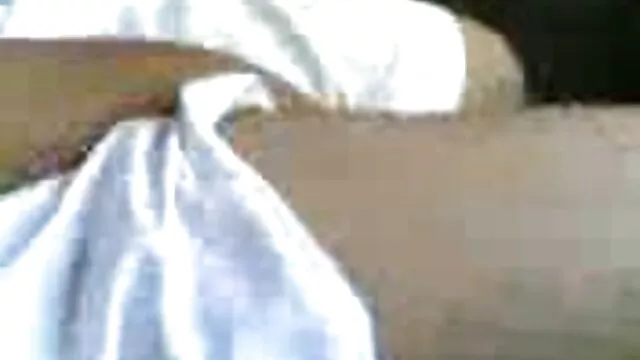 Visoka definicija :  Iskusni ljubitelj penala to još jednom radi sa kitom snimatelja Hot porn 
