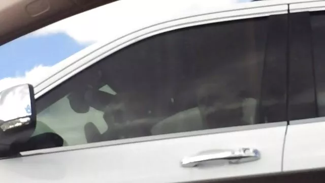 Visoka definicija :  Plavokosa tinejdžerka slatkog izgleda želi pravog muškarca Hot porn 