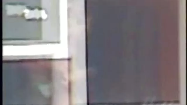 Visoka definicija :  Čovjek bonks medicinska sestra sa sočnim dinjama i probušenim bradavicama Hot porn 