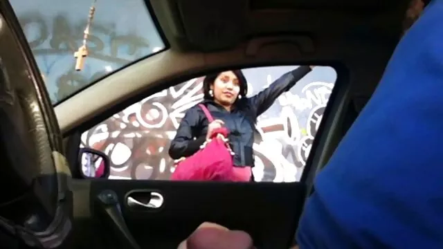Visoka definicija :  Zabava s igračkama čini prsnu divu raspoloženom za poliranje tvrdog kucka Hot porn 