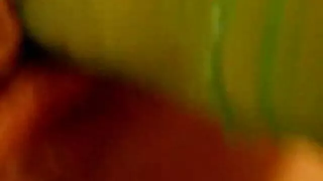 Visoka definicija :  Inked tip želi da liže njenu MILF macu prije jebanja Hot porn 