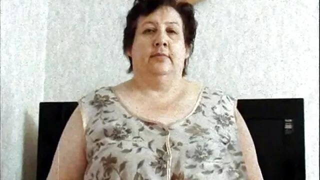 Visoka definicija :  Plavuša dokazuje pohotnim djevojkama da vrijedi biti u timu Hot porn 