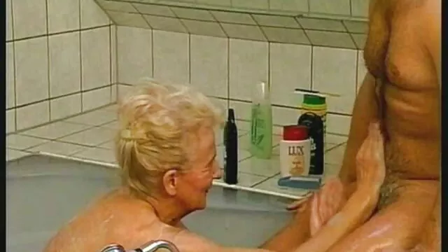 Visoka definicija :  Mladi ljubavnici imaju strastveni seks u ranim jutarnjim satima Hot porn 