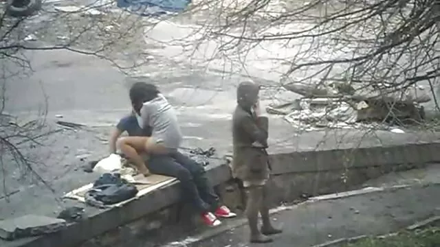 Visoka definicija :  Ljubavnici upotpunjuju sjajnu aferu u krevetu sa malo fetiša stopala Hot porn 
