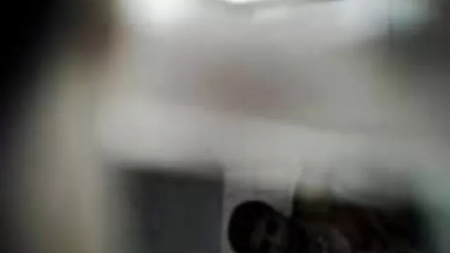 Visoka definicija :  Smeđokosi dragi s velikim guzom treba grubo jebanje Hot porn 