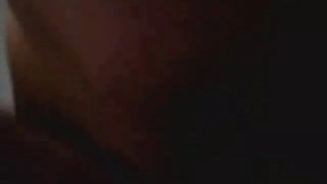 Visoka definicija :  Nestašni dječak upoznaje cimerku lezbijku sa svijetom pravog seksa Hot porn 