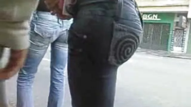 Visoka definicija :  Anita Bellini uzima veliki sočni kurac Dannyja D. Hot porn 