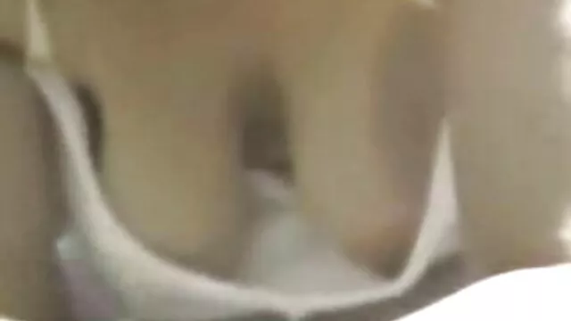 Visoka definicija :  Dvije erotične babe vježbaju glasne žice na učiteljičinom kitu Hot porn 