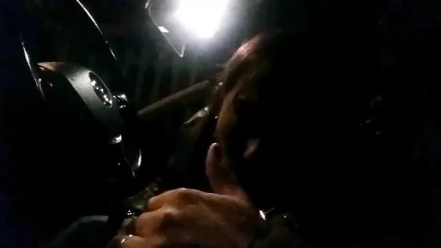 Visoka definicija :  Gavranokosa azijska slatka dobiva svoj prvi crni kurac Hot porn 