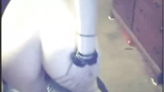 Visoka definicija :  Dama amater ima ogroman par sisa i želi biti porno zvijezda Hot porn 