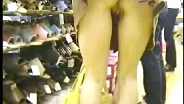 Visoka definicija :  Mladić ima dovoljno novca da plati da-djevojci za bušenje maca Hot porn 