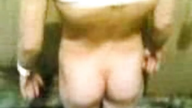 Visoka definicija :  Snimateljska ekipa je bila u nasumičnom baru, tražeći mlade tinejdžerke Hot porn 
