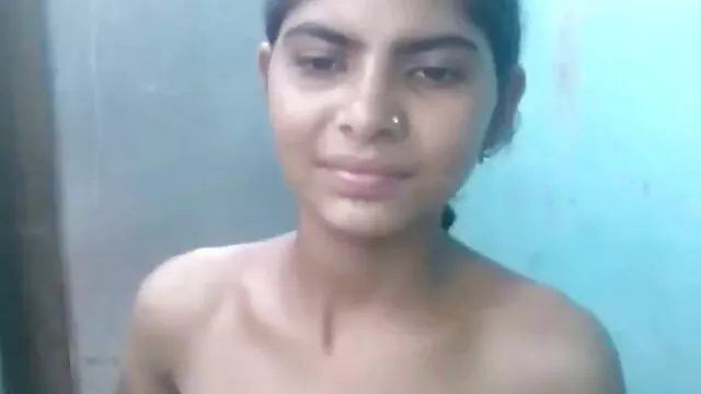 Visoka definicija :  Rachel Roxxx je nezasitni komad brinete koja voli muško meso Hot porn 