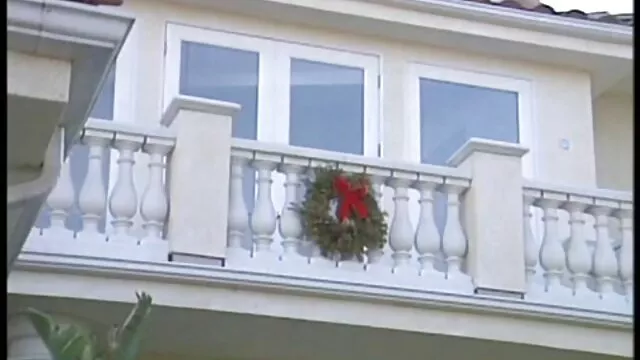 Visoka definicija :  Beba je skinula gaćice i pozvala majstora da je pojebe Hot porn 